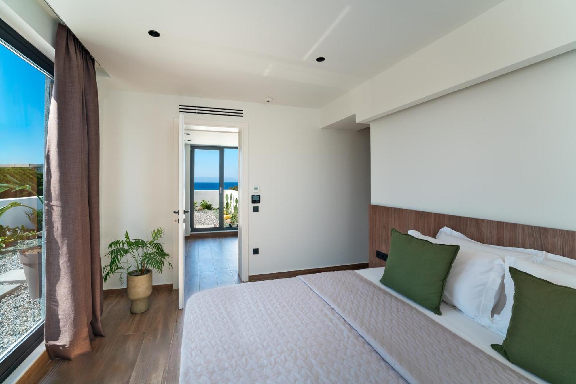 Momentum Villas 이알리소스 외부 사진