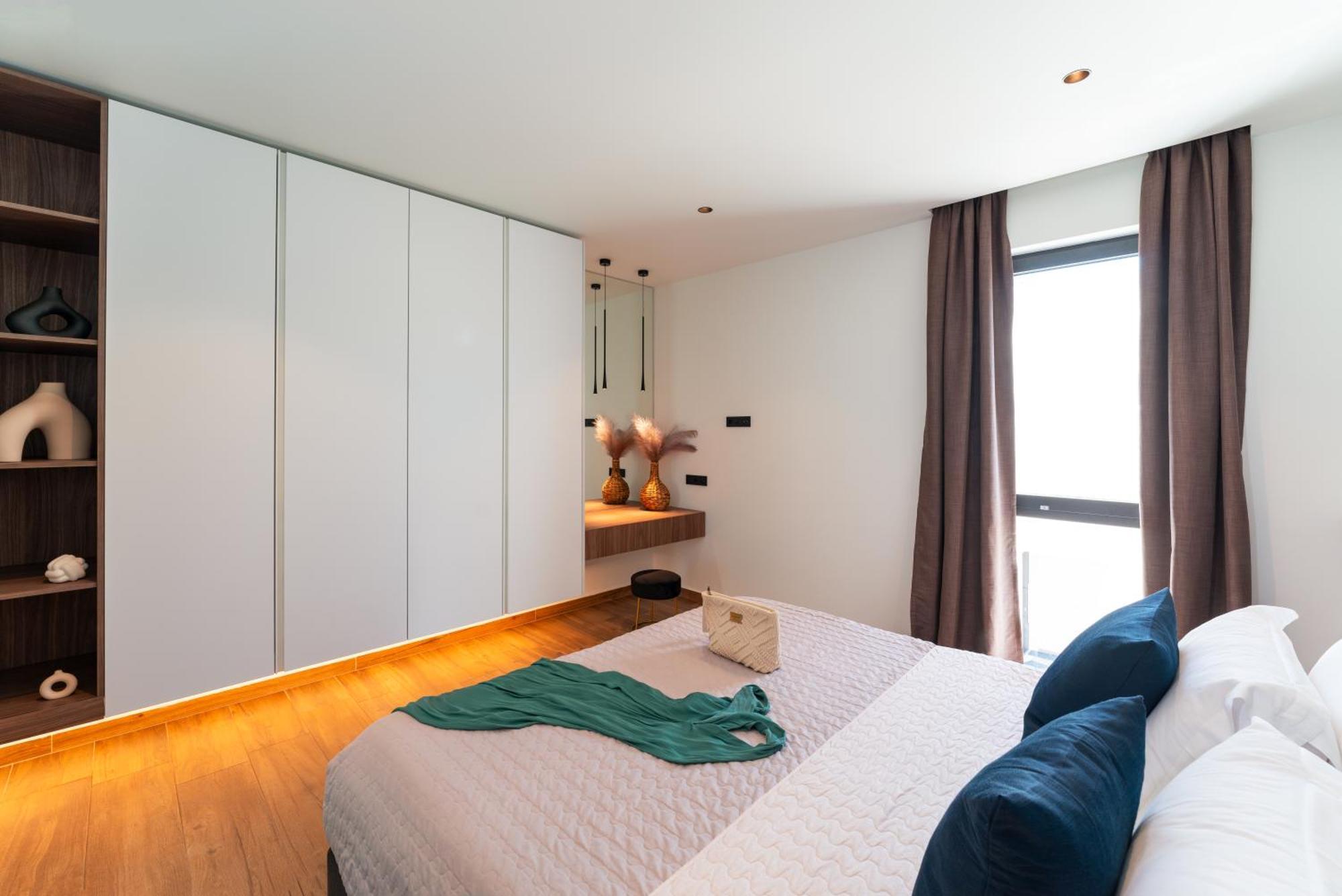 Momentum Villas 이알리소스 외부 사진
