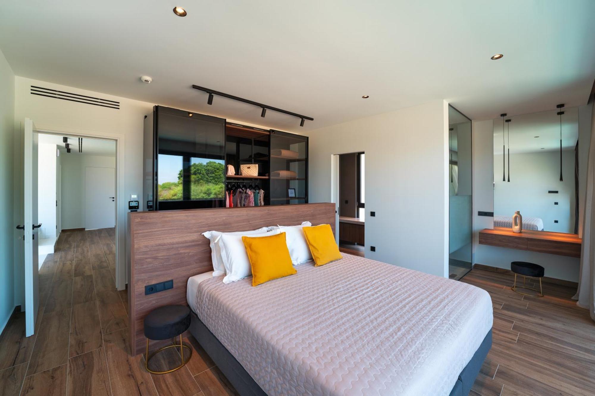 Momentum Villas 이알리소스 외부 사진