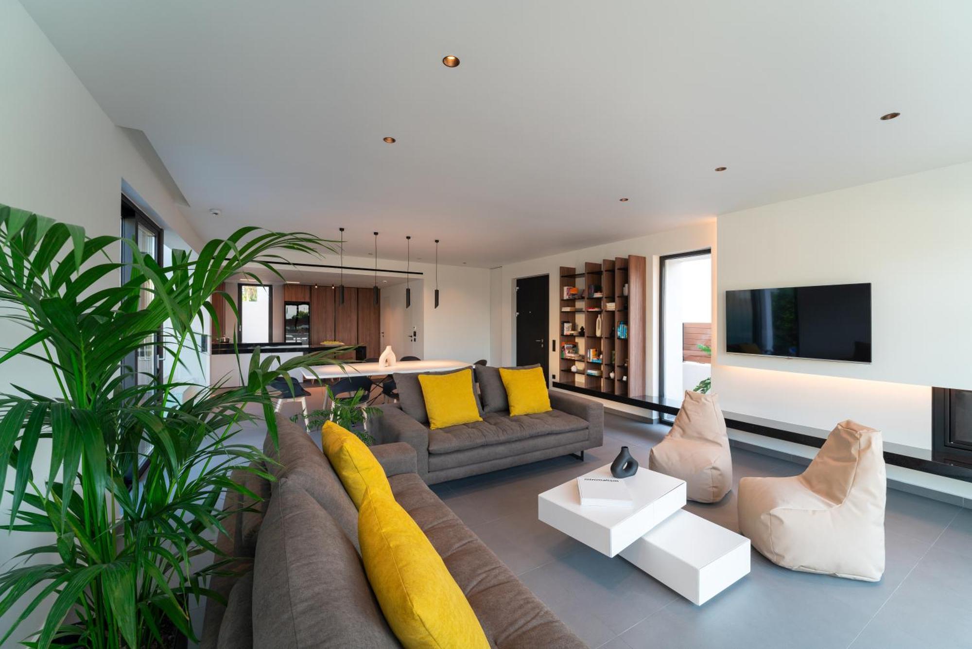 Momentum Villas 이알리소스 외부 사진