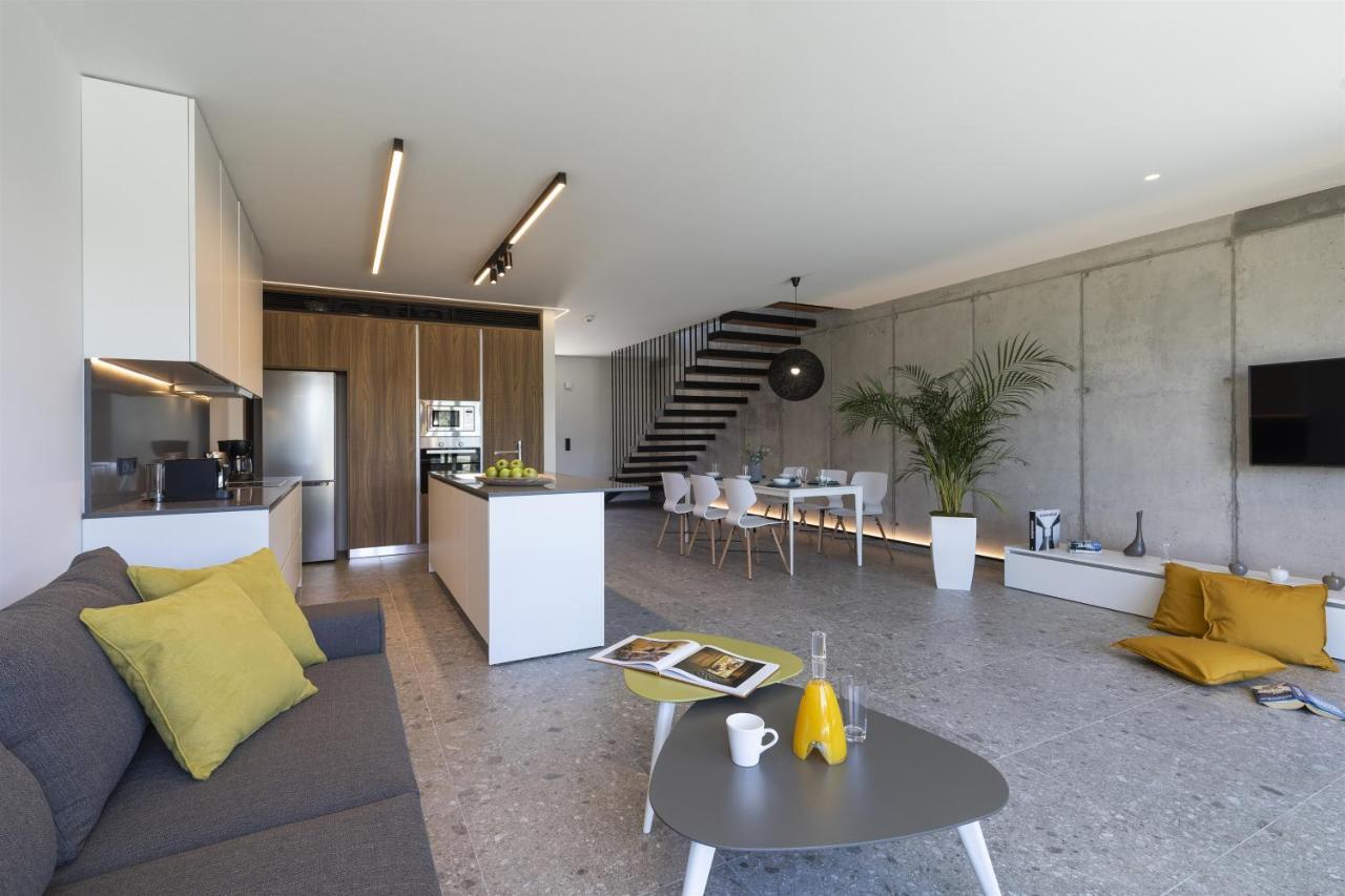 Momentum Villas 이알리소스 외부 사진