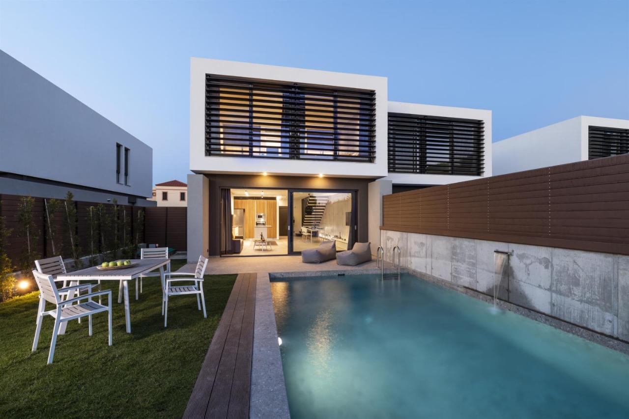 Momentum Villas 이알리소스 외부 사진