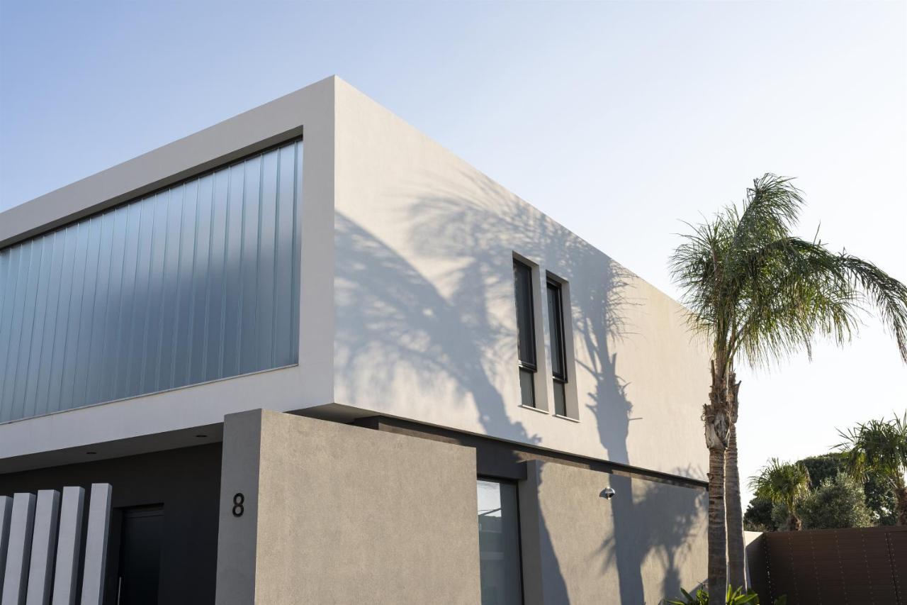 Momentum Villas 이알리소스 외부 사진